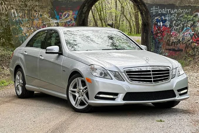 Mercedes E200